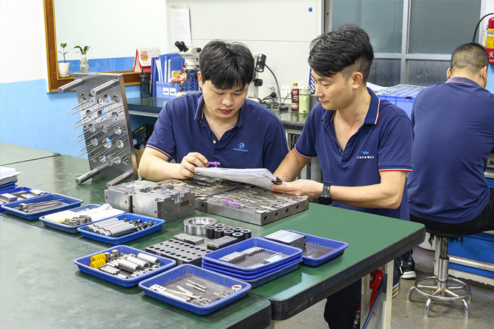 How to design the injection mold pouring system?